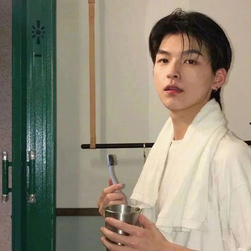 娱乐吃瓜酱男生,揭秘男生圈的那些事儿