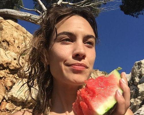 吃瓜娱乐圈抽象,揭秘明星幕后那些事儿