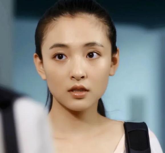 娱乐圈吃瓜小孩视频大全,萌态百出笑翻众人